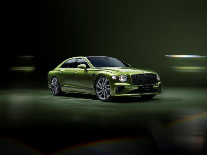 De nieuwe Bentley Flying Spur Foto 1