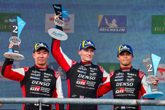 FIA WEC Lone Star Le Mans COTA Texas Toyota Gazoo racing Nr7 Nyck de Vries Foto 1 podium