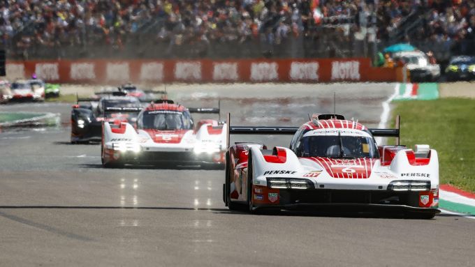 FIA WEC Porsche @ Fuji Foto 1