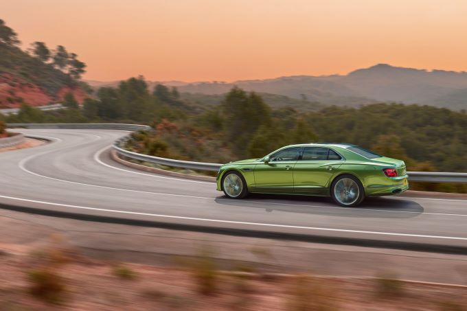 De nieuwe Bentley Flying Spur Foto 2