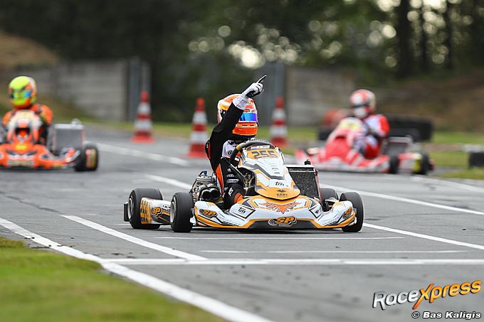 Karttopper Enzo Bol domineert NK KZ2 met clean sweep!