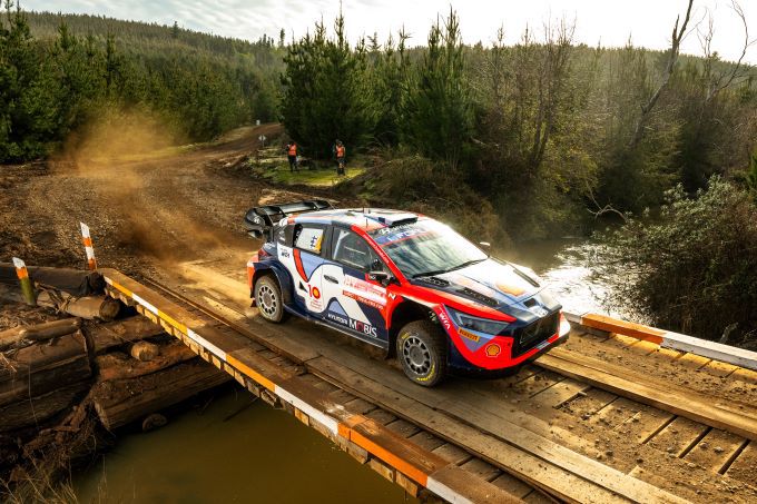 Hyundai-coureur Esapekka Lappi's Rally Chile Bio Bo actie