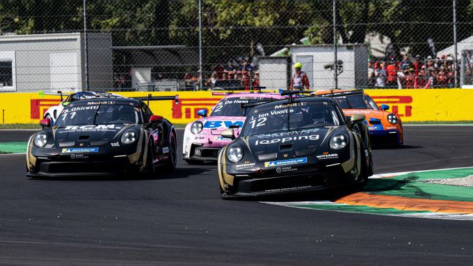 Porsche Mobil 1 Supercup finale Monza Foto 5 Larry ten Voorde gevolgd door Alessandro Ghiretti