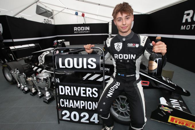 Rodin Motorsport - Louis Sharp gekroond tot GB3-kampioen 2024