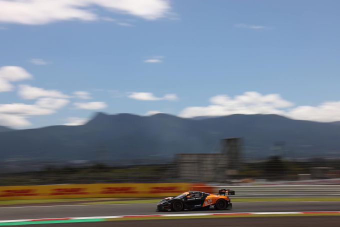 6 Hours of Fuji Nr59-McLaren leider LMGT3 na 2 uur