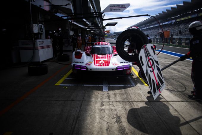 Porsche Penske Motorsport @ 6 Hours of Fuji Foto 5 pitstop Nr6