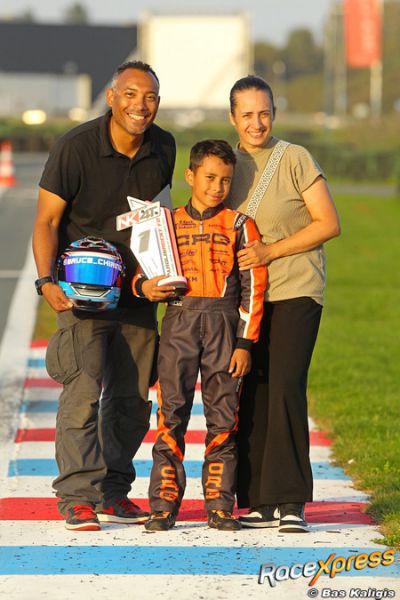 Bruce Chirino met zijn ouders TT Junior Track in Assen