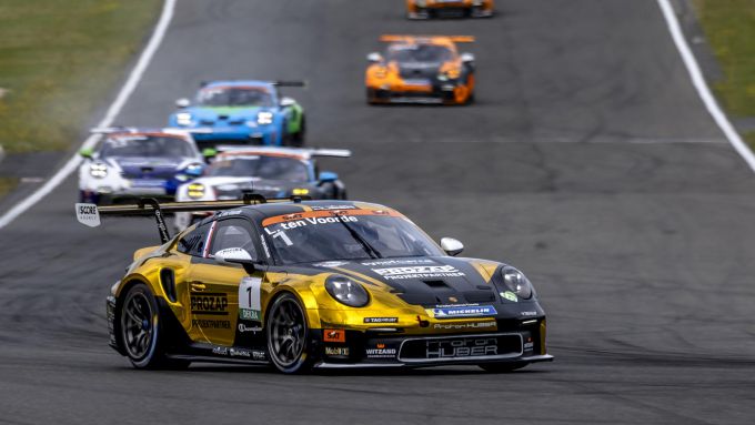 Porsche Sixt Carrera Cup Deutschland Sachsenring Foto 4 Larry ten Voorde actie