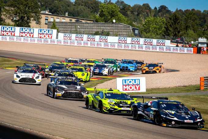 DTM 2024 Sachsenring Race 1 zaterdag Foto 1 Aitken wint voor Bortolotti