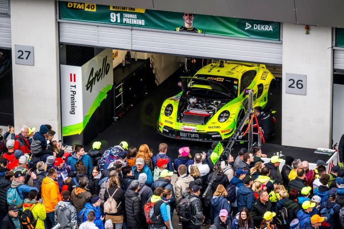 DTM Red Bull Ring 2024 Foto 10 bezoekers pitbox Thomas Preining