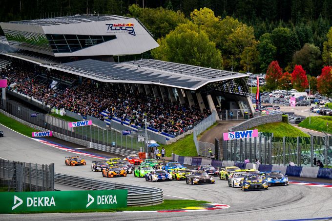 DTM Red Bull Ring 2024 Foto 13 startveld eerste bocht