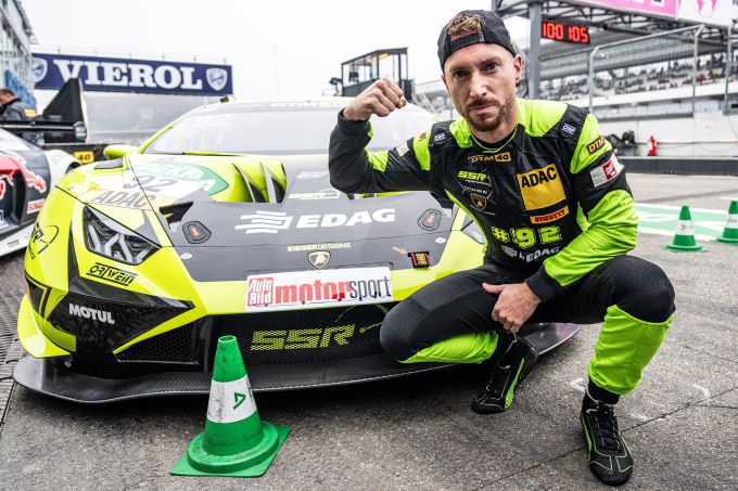 DTM-kampioen 2024 Mirko Bortolotti met Lamborghini Foto 15