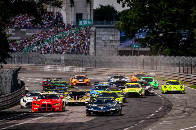 DTM kalender 2025 Foto 1