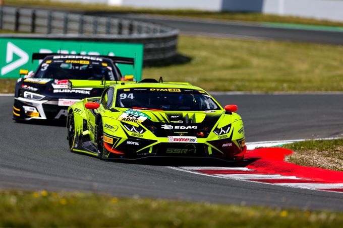 DTM-kampioen 2024 Mirko Bortolotti met Lamborghini Foto 21