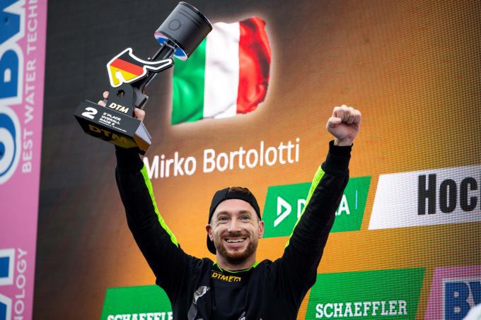 DTM-kampioen 2024 Mirko Bortolotti met Lamborghini Foto 24