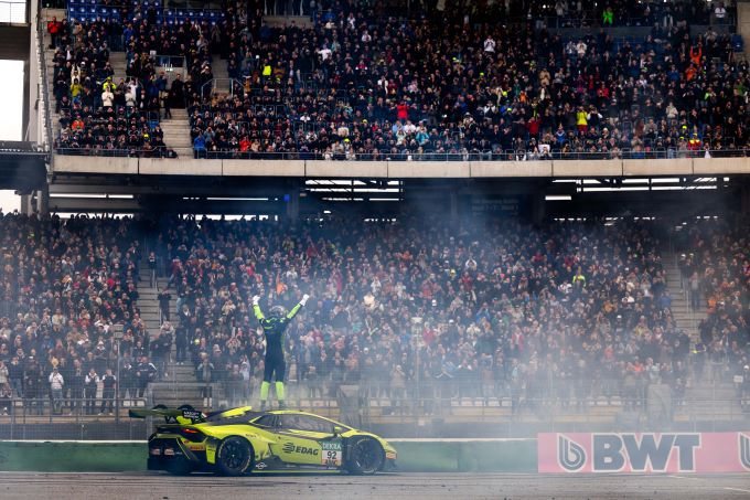 DTM-kampioen 2024 Mirko Bortolotti met Lamborghini Foto 25