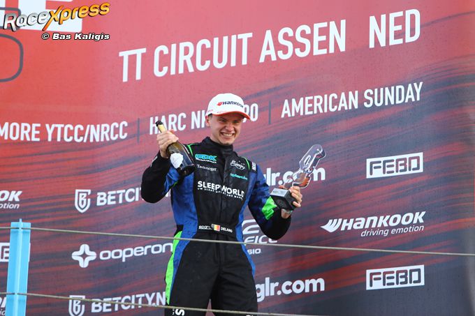 Delano De Ketele (19) sluit Mazda MX-5-seizoen in Assen af met knap podium