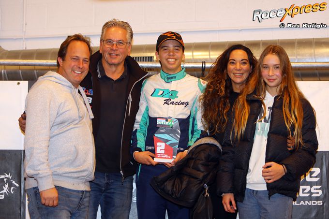 Broer en zus Dinand (16) en Carmen de Vos (12) schitteren in verschillende motorsportdisciplines