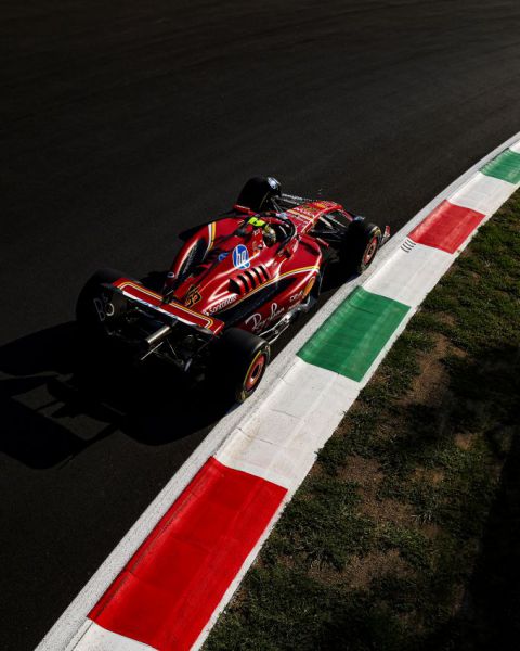 Het steigerende paard groeit Ferrari-foto 1 @ track Monza