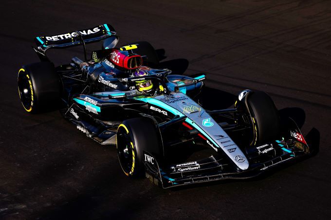 Lewis_Hamilton_F1_Mercedes_W15