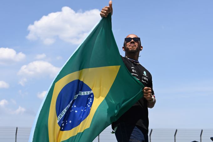 Lewis Hamilton F1 vlag Brazilie