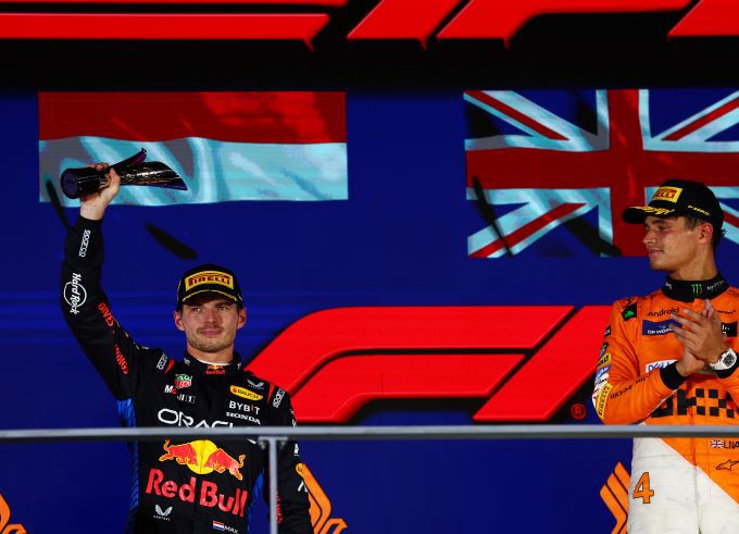 Max Verstappen en Lando Norris podium F1 Red Bull McLaren