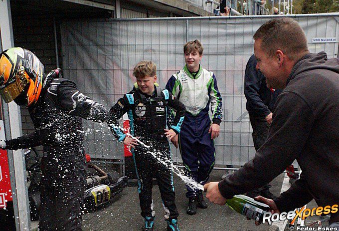 Champagne voor Roan Benes