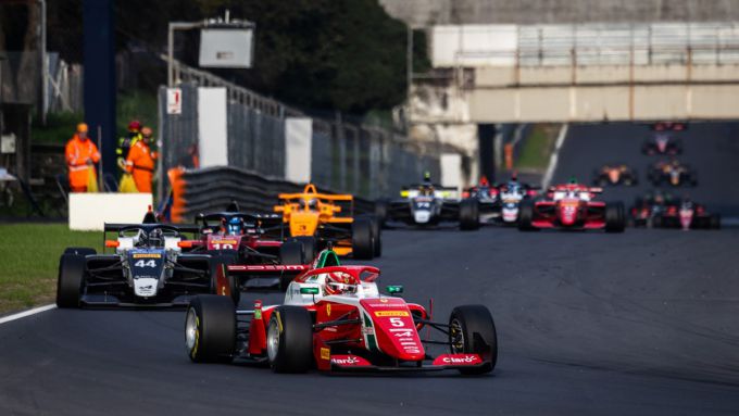 Op Monza wint kampioen Rafael Camara de laatste race van het jaar