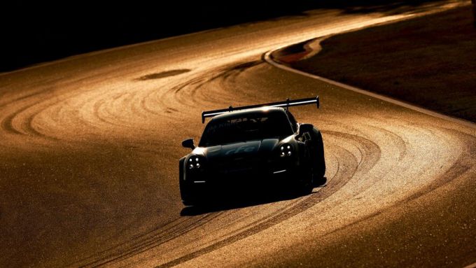 Porsche Mobil 1 Supercup prijsuitreiking voetbalclub VfB Stuttgart Foto 4 Porsche 911 GT3 Cup