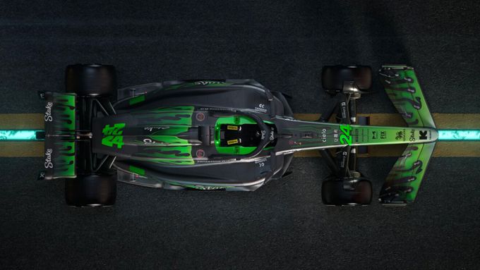 Stake F1 Team KICK Sauber komt met een vlammend hete speciale livery om het Grand Prix van Las Vegas in vuur en vlam te zetten