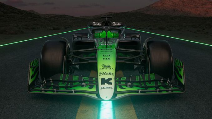 Stake F1 Team KICK Sauber komt met een vlammend hete speciale livery om het Grand Prix van Las Vegas in vuur en vlam te zetten