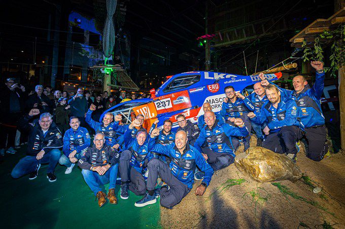 Crew Coronel Dakar Team