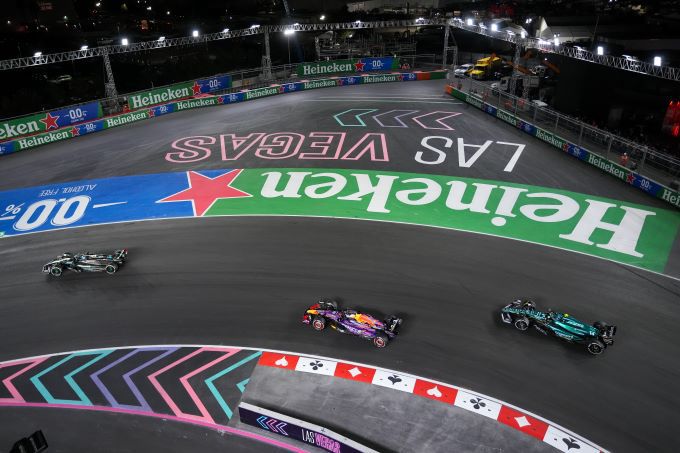 Las Vegas 2024 F1 Red Bull Max Verstappen foto 3