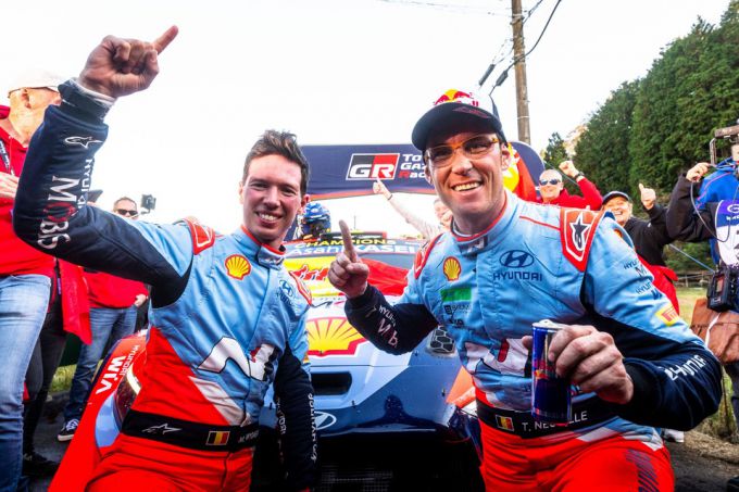 FIA World Rally Championship-Rally Japan foto 4  Thierry Neuville en co-piloot Martijn Wydaeghe kampioen 2024