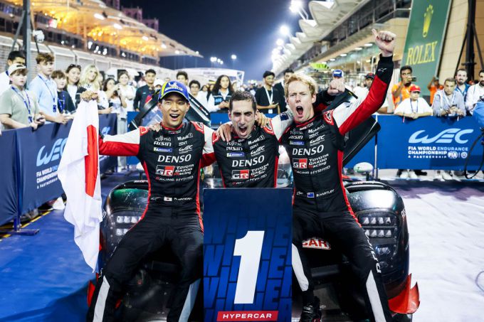 8 Hours of Bahrein Toyota Gazoo Racing FIA WEC wereldkampioen 2024 Foto 1