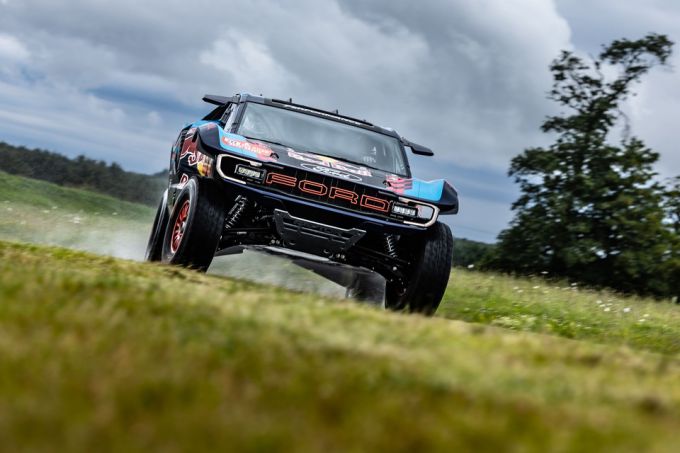 Viervoudig Dakar Rally-winnaar Carlos Sainz Ford Raptor T1+ Foto 10