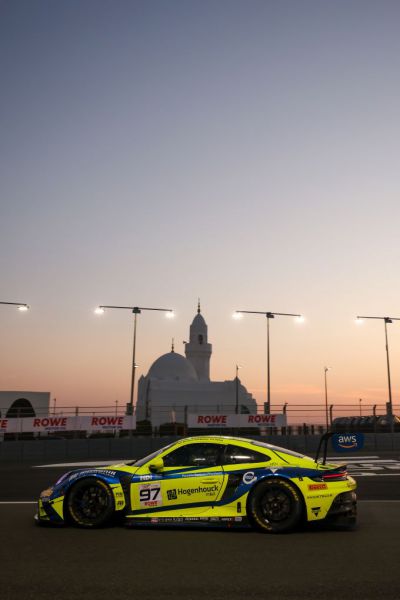 6 Hours of Jeddah Rutronik Racing Loek Hartog racewinnaar en Bronze Cup-kampioen Foto 18 bron foto GT-World-Challenge-Europe/press-members-gallery