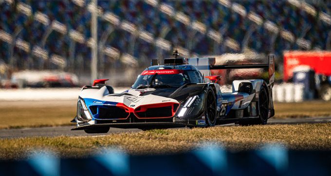 24H The Roar before the Rolex 24 BMW domineert