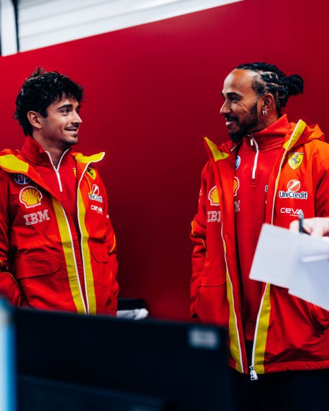 Charkles Leclerc en Lewis Hamilton F1 Ferrari Barcelona