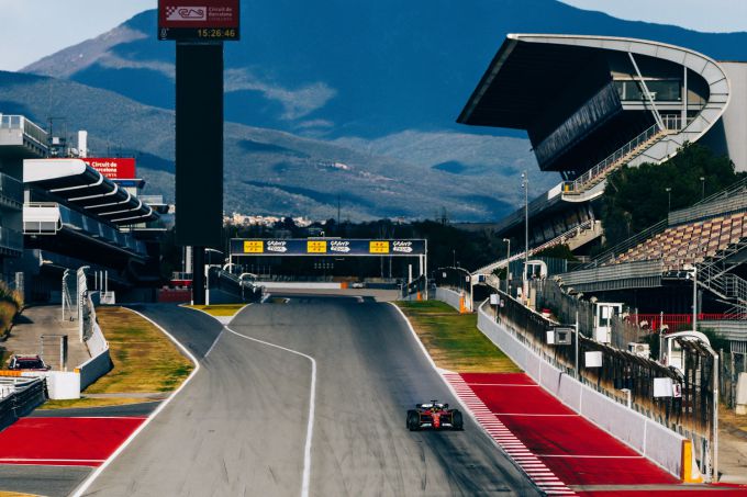 Track Barcelona met Ferrari Hamilton