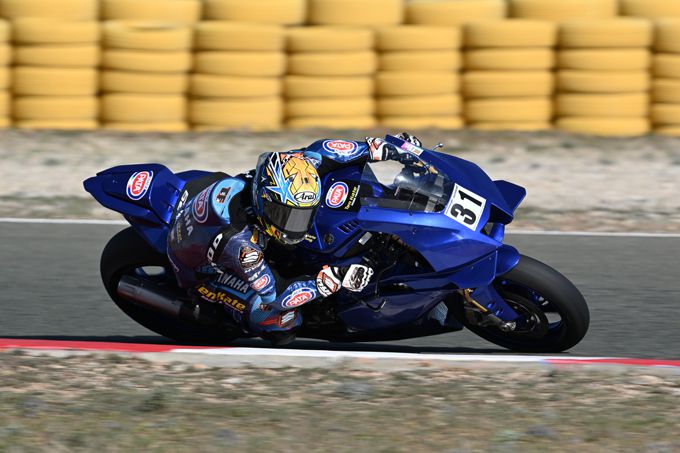 Pata Yamaha Ten Kate Racing werkt positieve testdagen af met Yamaha YZF-R9 op Andaluca en Almera