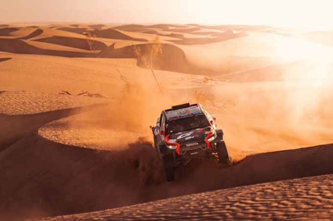 Dakar Rally 2025 1 -2 overwinning Toyota GR Hilux EVO Foto 9