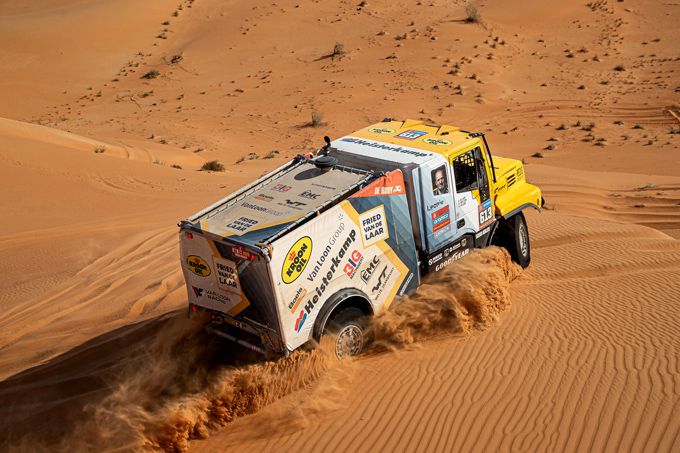 Anja van Loon, Ben en Jan van de Laar blij met finish in zware Dakar Rally