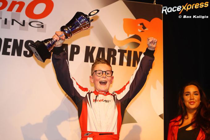 Cees Muys sluit topseizoen af als rookie-kampioen en derde in NK Minimax: Had ik niet durven dromen!