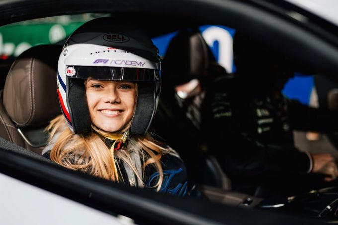 MP Motorsport laat Alba Hurup Larsen met steun van Tommy Hilfiger debuteren in F1 Academy