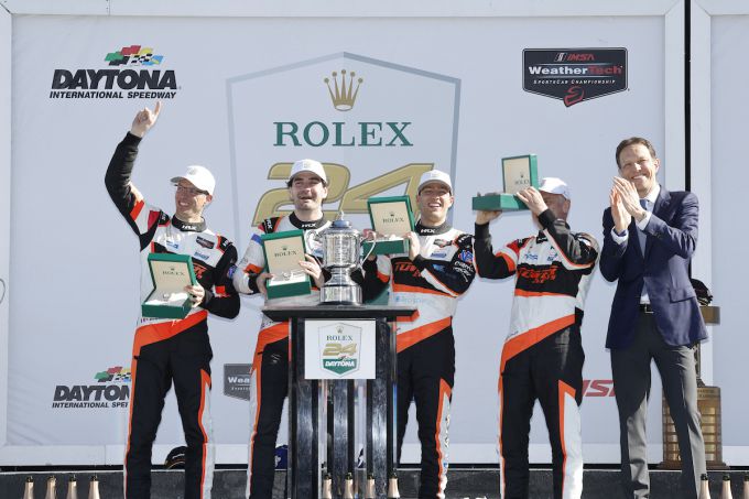 24H Daytona 2025 Nr8 ORECA Job van Uitert winnaar LMP2 Foto 1 podium