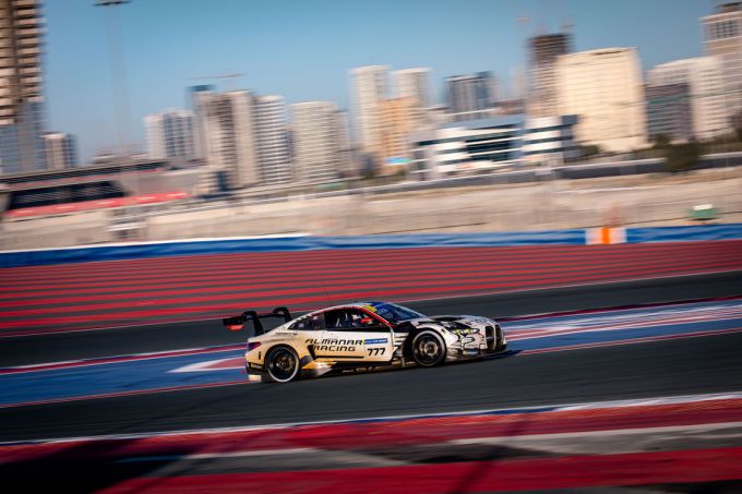 24H Dubai 2025 BMW Team WRT  overwinning debuut BMW M4 GT3 EVO Foto 6