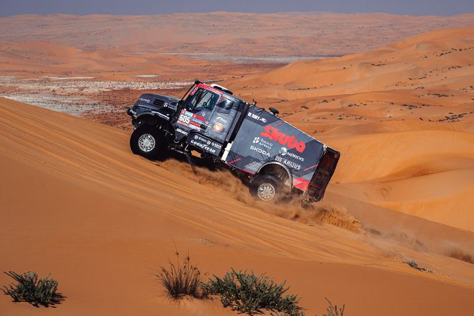 Team de Rooy FPT kan niet stunten in race om tweede plaats in elfde etappe Dakar Rally