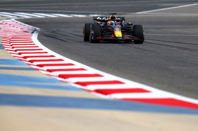 Oracle Red Bull Racing Bahrain International Circuit Max Verstappen Liam Lawson test- en filmdag RB21 Foto 4