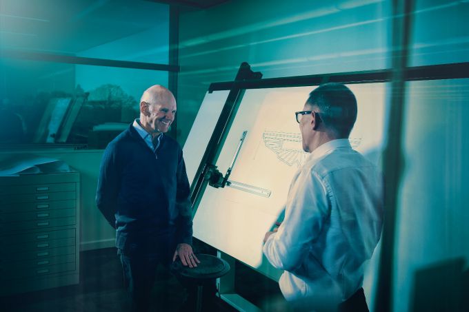 Aston Martin Aramco Formula One Team Adrian Newey tekentafel